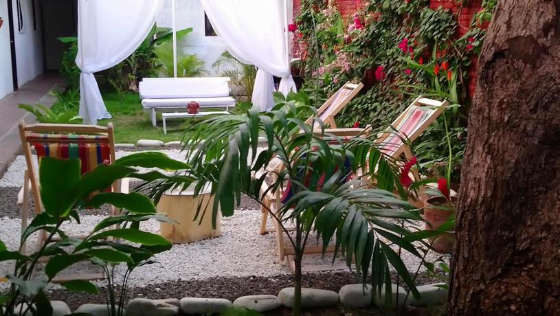 Imagen de los exteriores del Hotel Casa Generalife. Foto 6