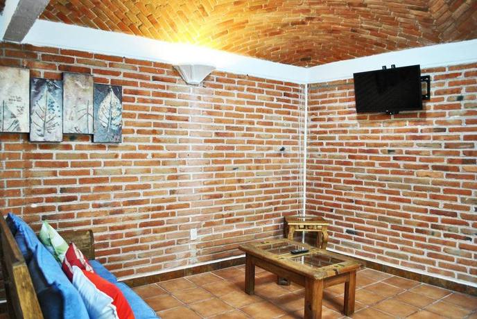 Imagen de la habitación del Hotel Casa Geranios Tequisquiapan. Foto 3