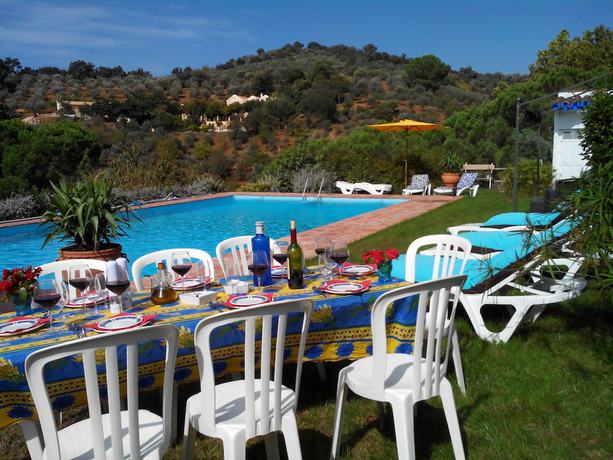 Imagen de la piscina del Hotel Casa Grande, Constantina. Foto 15