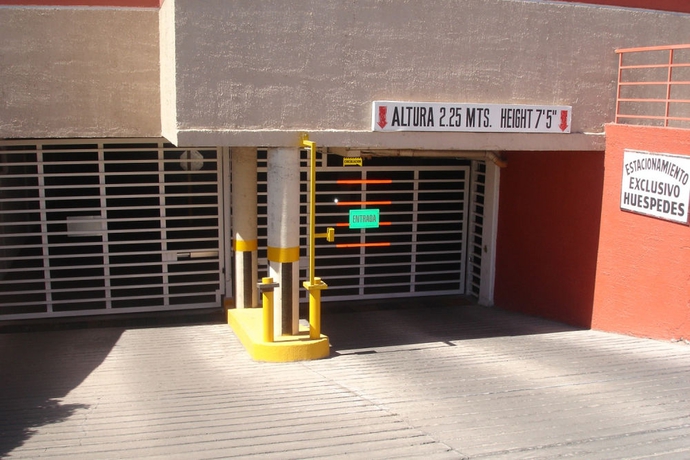 Imagen de los exteriores del Hotel Casa Grande Delicias. Foto 7