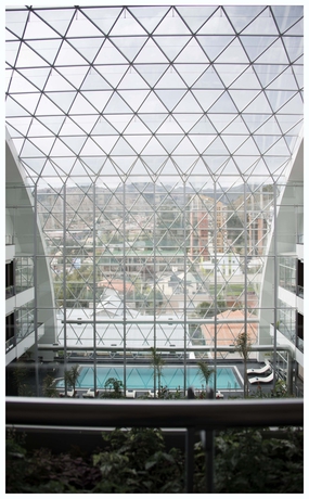 Imagen de la piscina del Hotel Casa Grande, La Paz. Foto 14