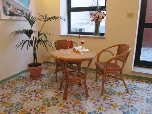 Imagen del bar/restaurante del Hotel Casa Guadagno. Foto 6