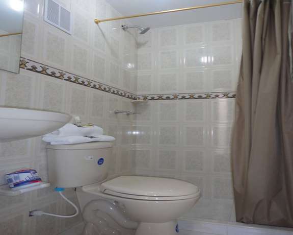 Imagen de la habitación del Hotel Casa Guillermo, Bogot&aacute;. Foto 15
