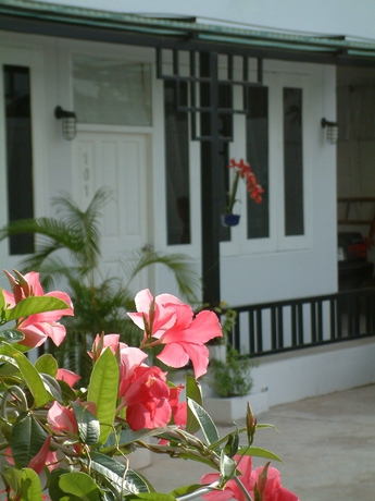 Imagen de los exteriores del Hotel Casa Holiday, Phitsanulok. Foto 3