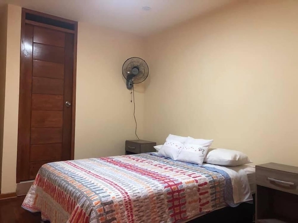 Imagen de la habitación del Hotel Casa Hu&eacute;spedes Pimentel. Foto 14