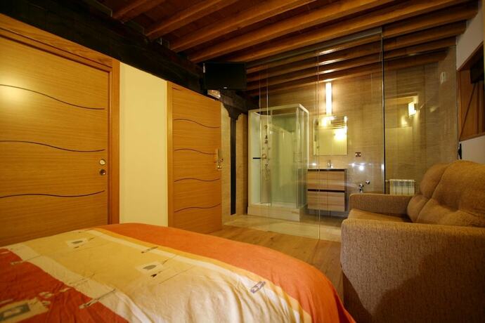 Imagen de la habitación del Hotel Casa Ignaciano. Foto 18