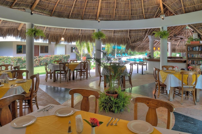 Imagen del bar/restaurante del Hotel Casa Iguana Mismaloya. Foto 4