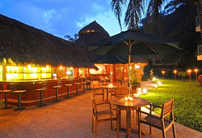 Imagen del bar/restaurante del Hotel Casa Iguana Mismaloya. Foto 5