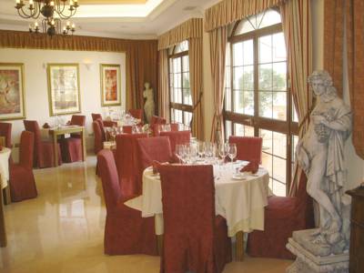 Imagen del bar/restaurante del Hotel Casa Jardin. Foto 4