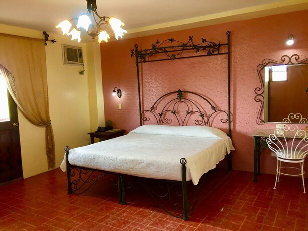 Imagen de la habitación del Hotel Casa La Granja. Foto 15