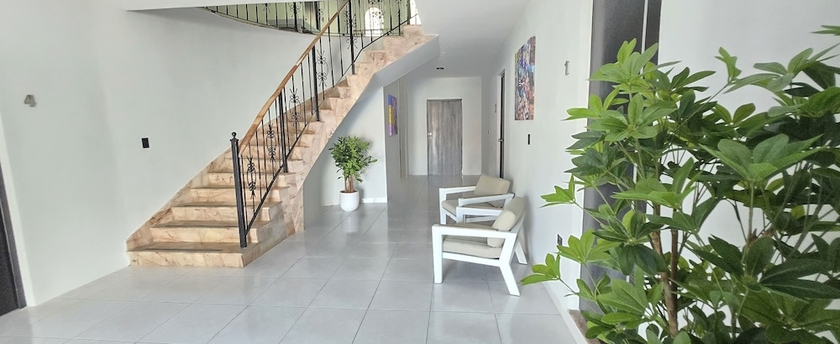 Imagen de los interiores del Hotel Casa Lavin. Foto 9