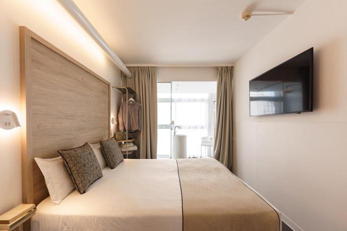 Imagen de la habitación del Hotel Casa Lit Barcelona. Foto 5