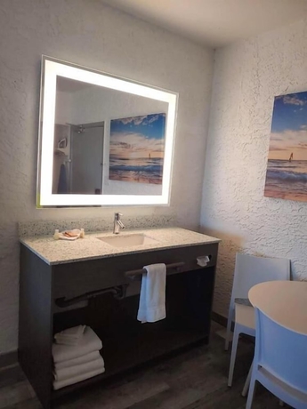 Imagen de la habitación del Hotel Casa Loma Inn. Foto 5