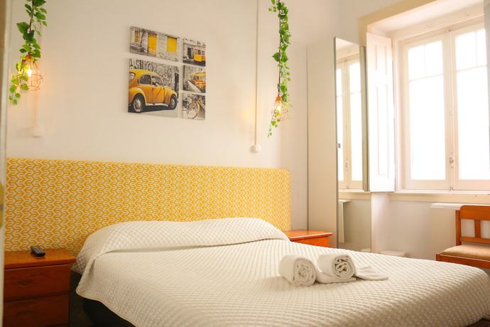 Imagen de la habitación del Hotel Casa Londres, Cascais. Foto 17