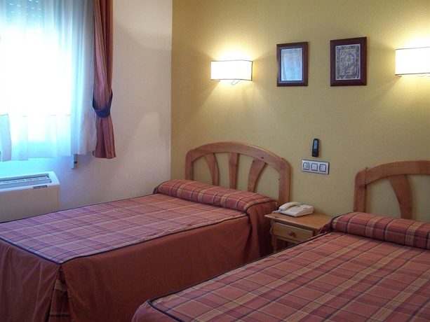 Imagen de la habitación del Hotel Casa Lorenzo. Foto 12