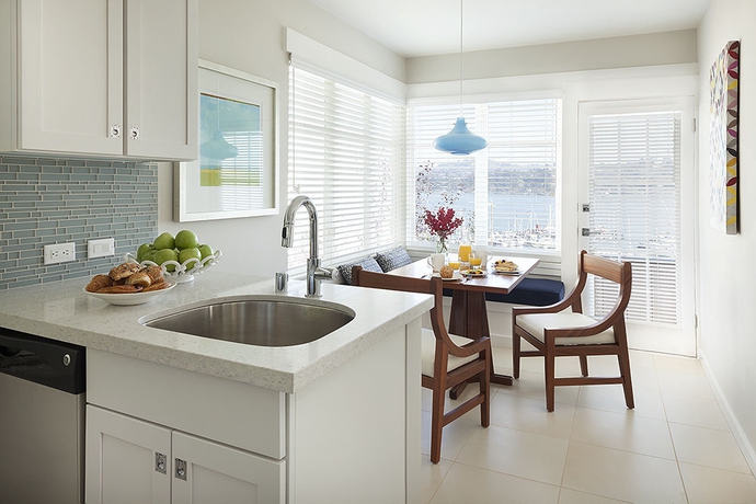 Imagen de la habitación del Hotel Casa Madrona and Spa. Foto 5