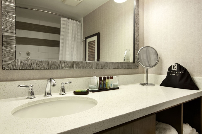 Imagen de la habitación del Hotel Casa Mani Resort Napa Valley, Curio Collection by Hilton. Foto 8