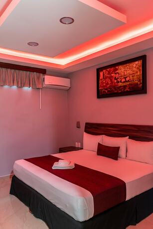 Imagen de la habitación del Hotel Casa Mar&aacute;n. Foto 15