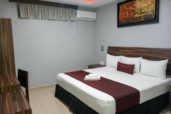 Imagen de la habitación del Hotel Casa Mar&aacute;n. Foto 17