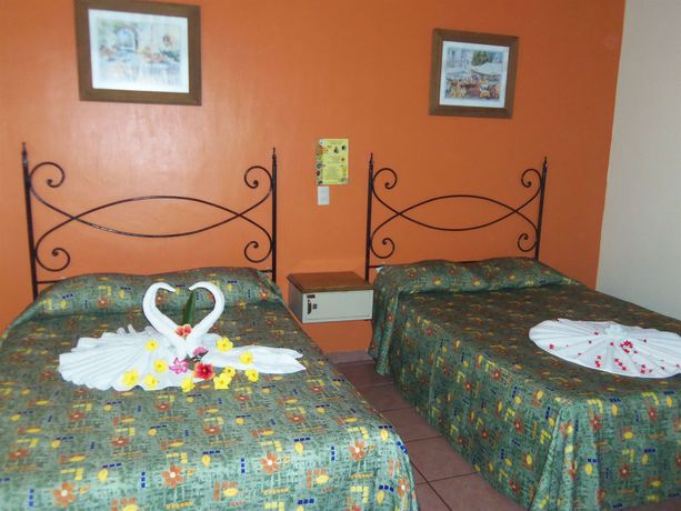 Imagen de la piscina del Hotel Casa Margarita, Riviera Nayarit. Foto 12