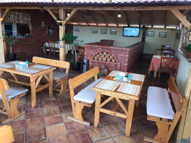 Imagen del bar/restaurante del Hotel Casa Maria Arges. Foto 3
