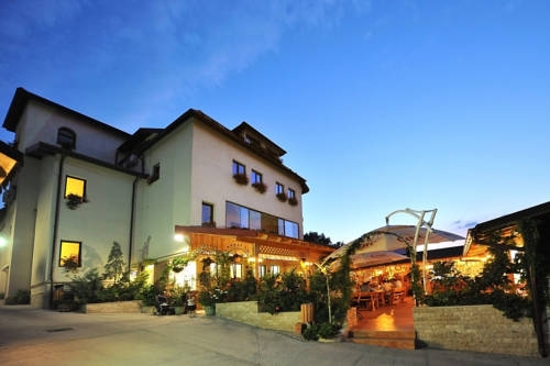 Imagen de los exteriores del Hotel Casa Maria Arges. Foto 14