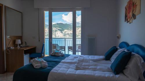 Imagen de la habitación del Hotel Casa Marinella. Foto 6