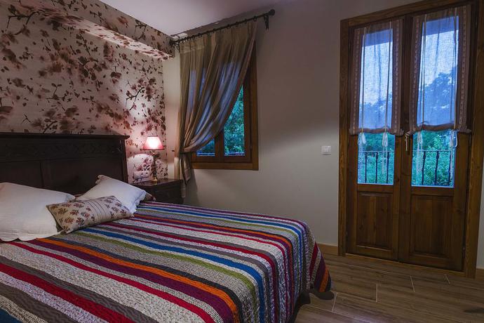 Imagen de la habitación del Hotel Casa Martín Ordesa. Foto 4