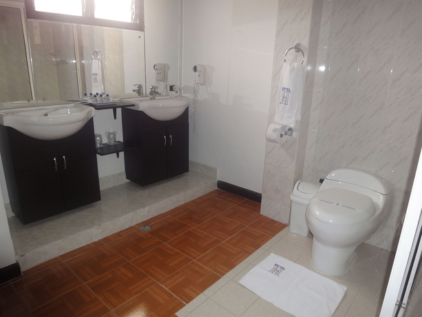 Imagen de la habitación del Hotel Casa Mayor. Foto 6