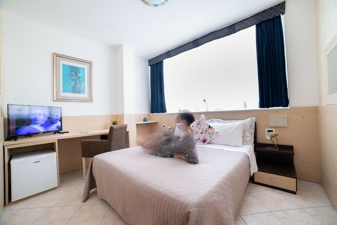 Imagen de la habitación del Hotel Casa Merano Residence and Restaurant Bibione Centro. Foto 15