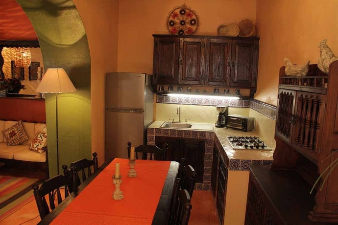 Imagen de la habitación del Hotel Casa Mia Suites. Foto 9