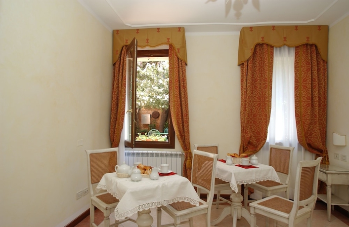 Imagen del bar/restaurante del Hotel Casa Mimma. Foto 4