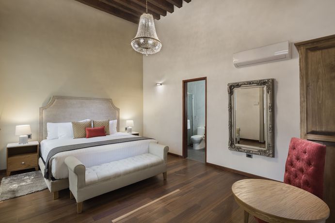 Imagen de la habitación del Hotel Casa Monarca. Foto 7