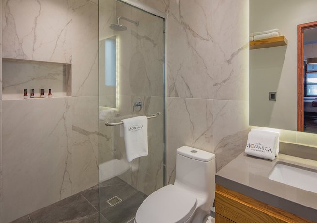 Imagen de la habitación del Hotel Casa Monarca. Foto 14