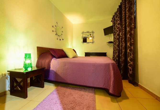 Imagen de la habitación del Hotel Casa Naemie. Foto 7