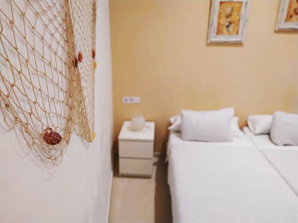 Imagen de la habitación del Hotel Casa Nautilus Cadiz. Foto 13