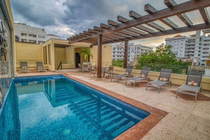 Imagen de la piscina del Hotel Casa Nicole Boutique. Foto 19