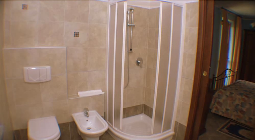 Imagen de la habitación del Hotel Casa Nicolini Albergo Ristorante. Foto 14