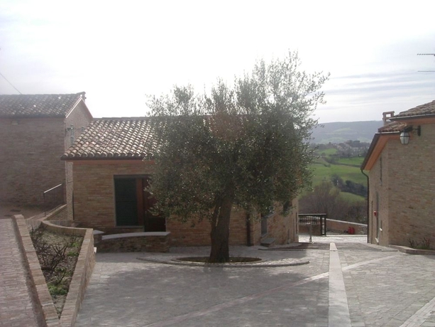 Imagen general del Hotel Casa Oliva Borgo del Benessere delle Marche. Foto 2