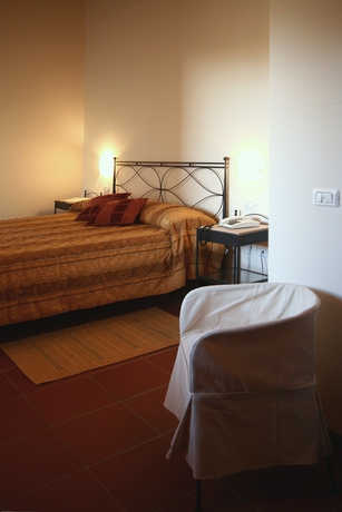 Imagen de la habitación del Hotel Casa Oliva Borgo del Benessere delle Marche. Foto 8