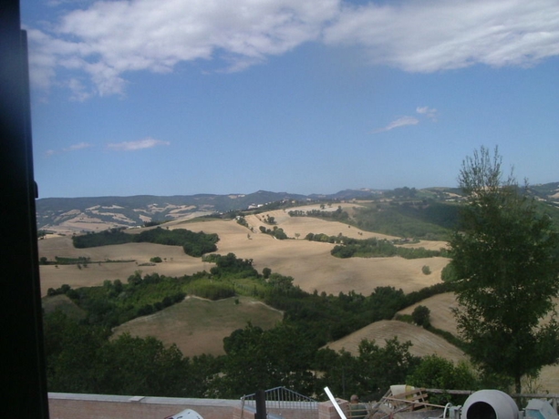 Imagen general del Hotel Casa Oliva Borgo del Benessere delle Marche. Foto 3