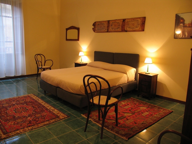 Imagen de la habitación del Hotel Casa Orioles. Foto 8