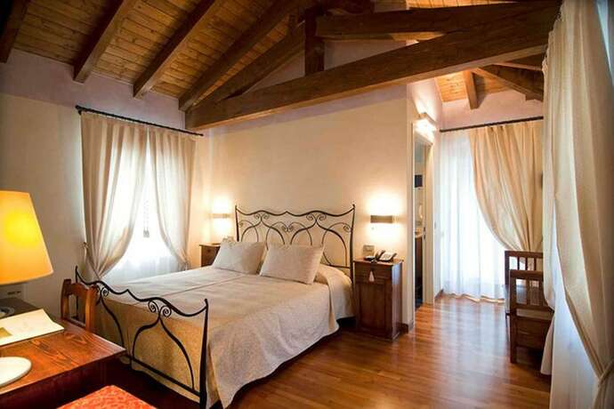 Imagen de la habitación del Hotel Casa Orter. Foto 16