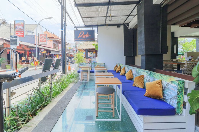 Imagen de los interiores del Hotel Casa Padma Suites Legian. Foto 18