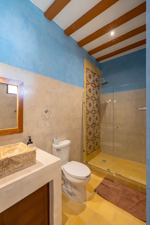 Imagen de la habitación del Hotel Casa Pakal. Foto 6