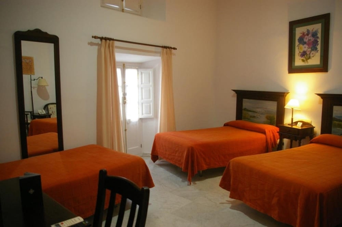Imagen de la habitación del Hotel Casa Palacio Medina Sidonia. Foto 15