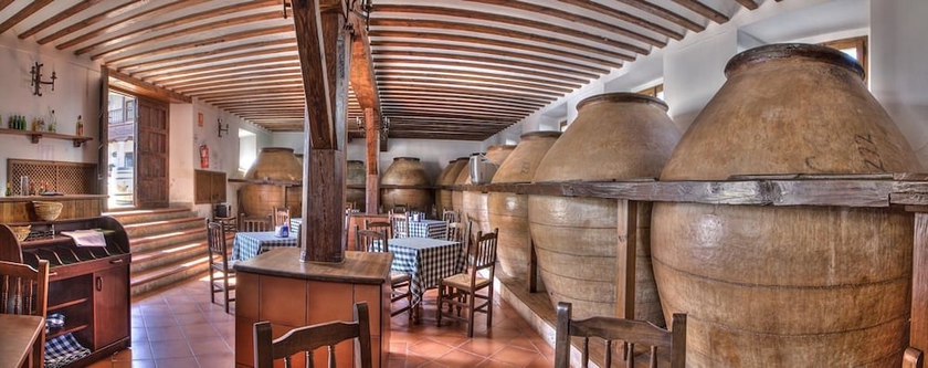 Imagen de la piscina del Hotel Casa Palacio, Santa Cruz de Mudela. Foto 14