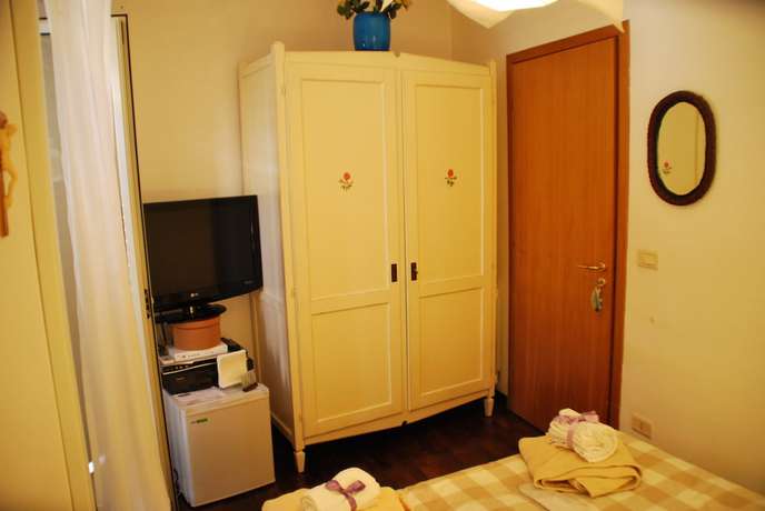 Imagen de la habitación del Hotel Casa Patronale Tipica Siciliana Home BandB TreMetriSoprailCielo camere con vista, colazione terrazzo. Foto 16