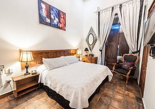 Imagen de la habitación del Hotel Casa Pedro Loza. Foto 8