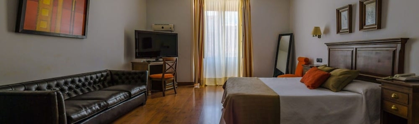 Imagen de la habitación del Hotel Casa Pizarro, Cáceres. Foto 14